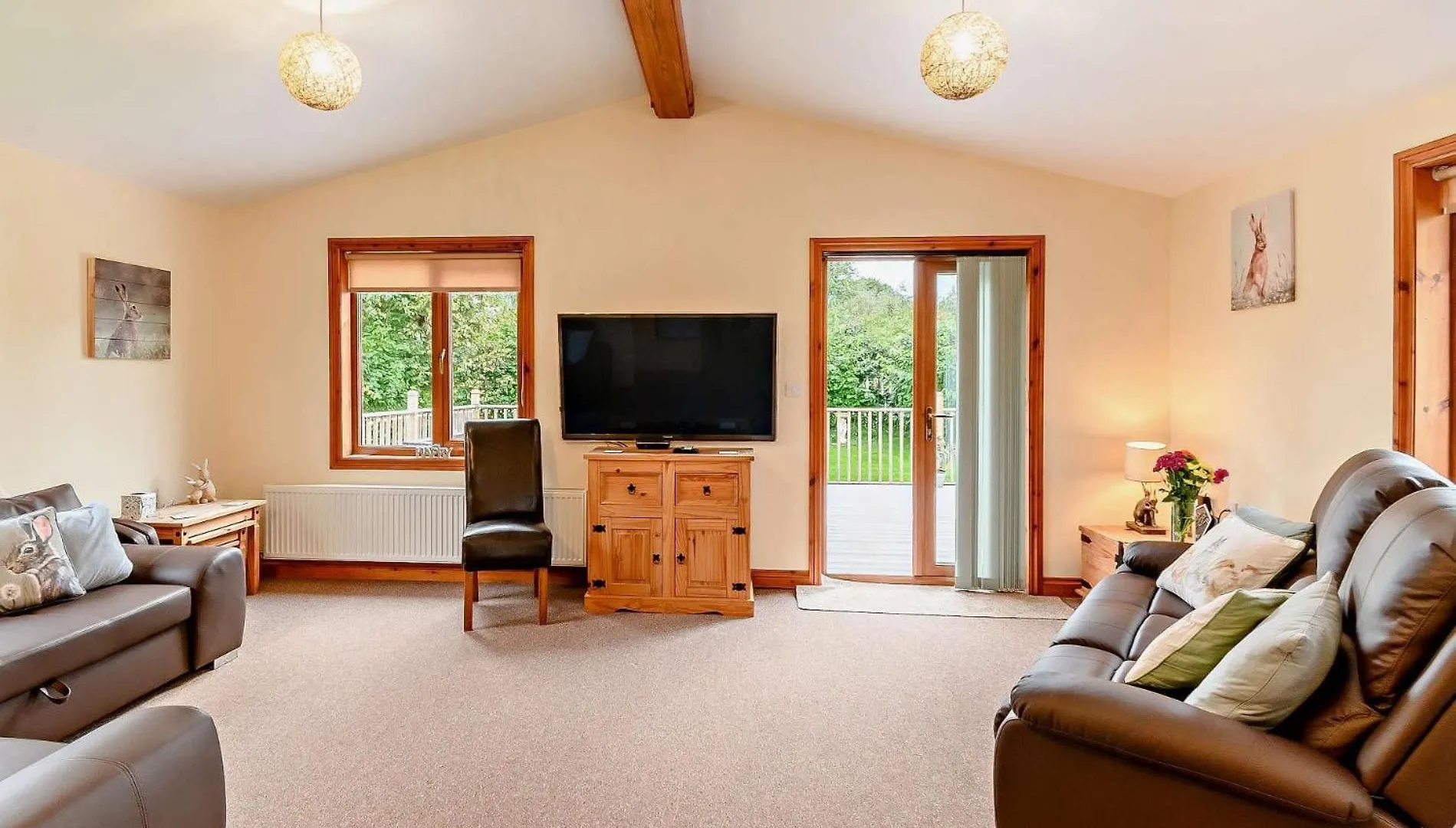 3 Bed In York 93206 Villa Elvington