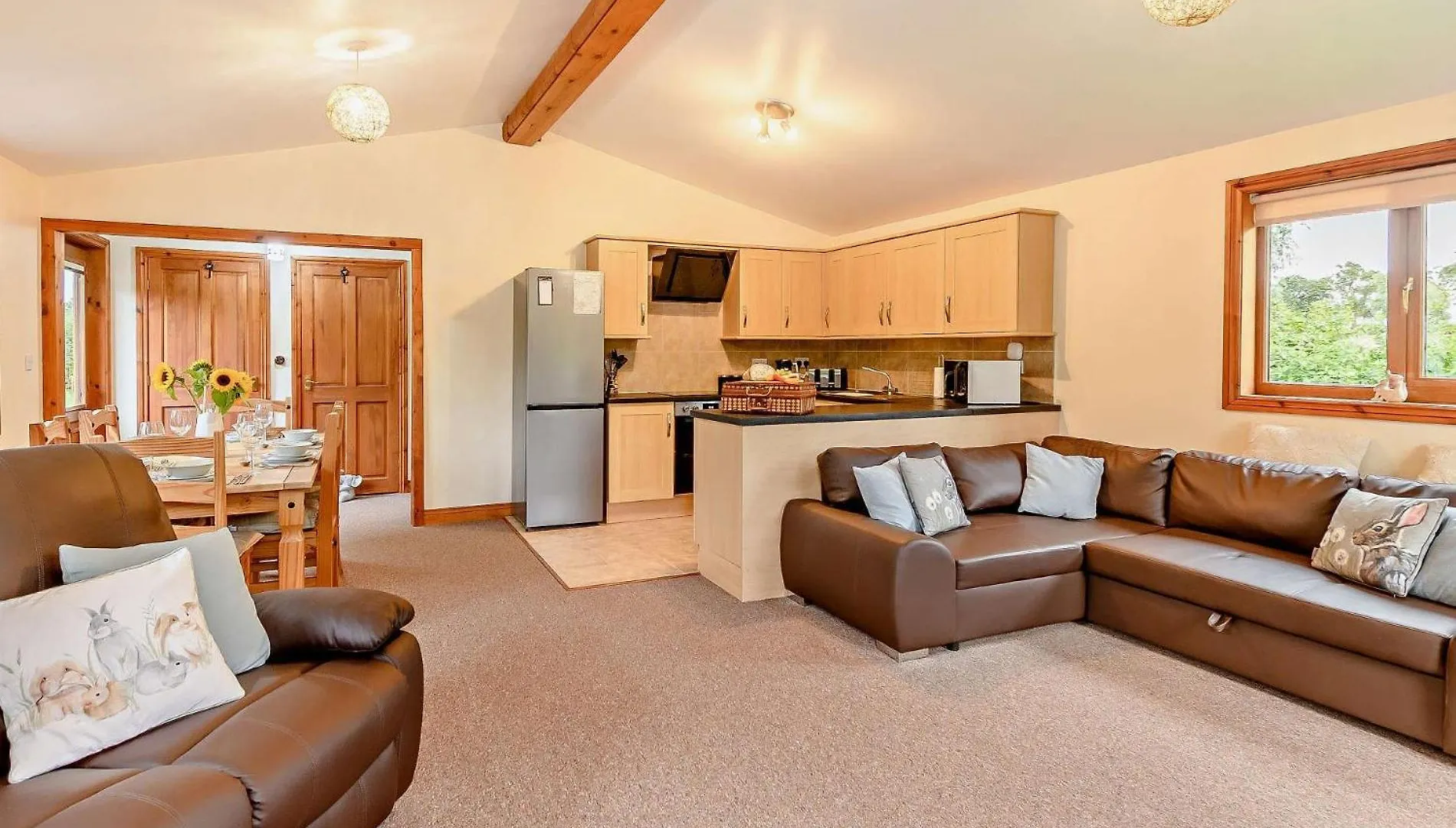 3 Bed In York 93206 Villa Elvington