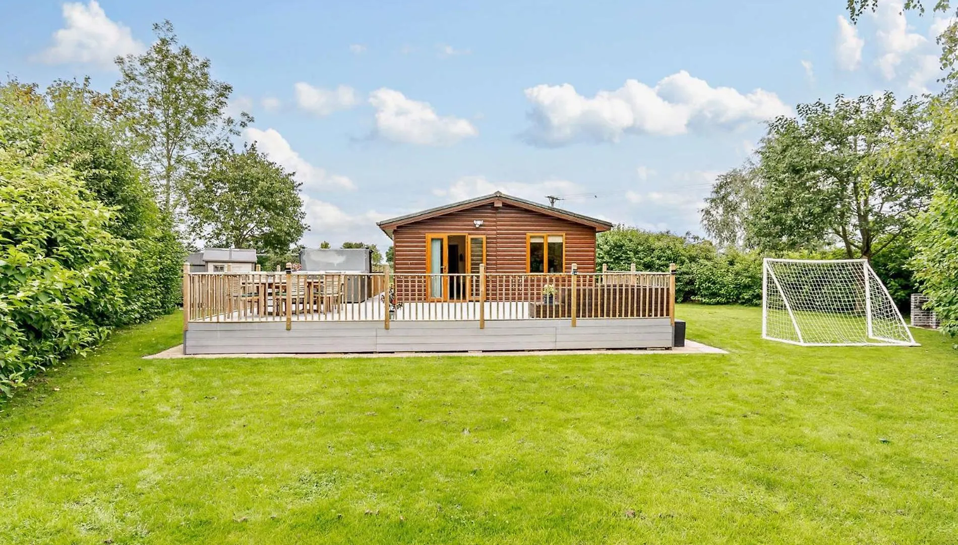 3 Bed In York 93206 Villa Elvington